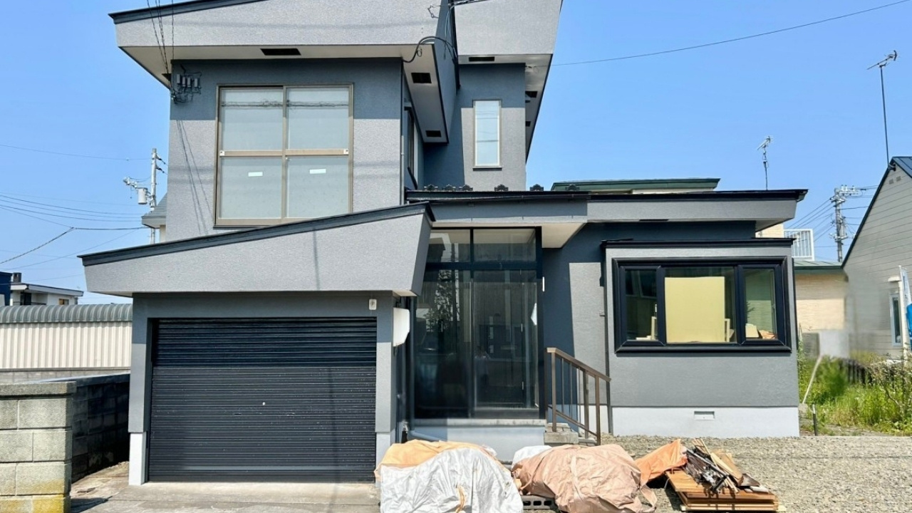 【豊川町3丁目】リフォーム住宅🏡豊川小学校まで徒歩7分🏫4LDK+駐車3台