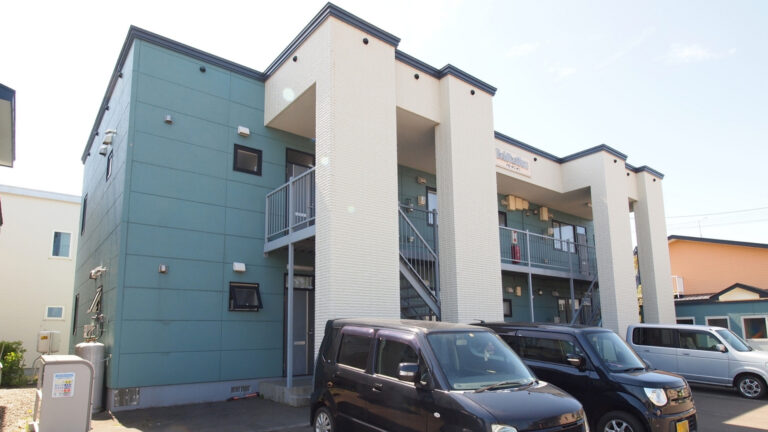 【アビタシオン】102号室　苫小牧市拓勇西町　2LDK