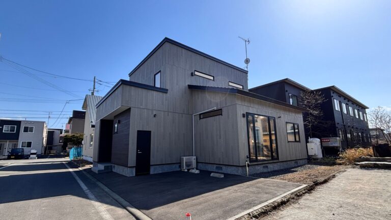 【柏木町6丁目】ゆとりと機能性を兼ね備えた3LDK！家計に優しい「都市ガス×エコジョーズ」築浅物件🏡