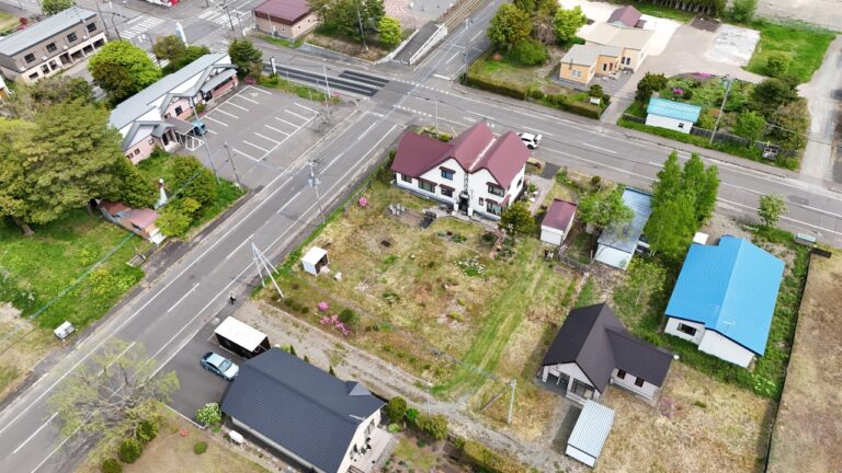 【安平町早来栄町】土地広々🌞角地です！