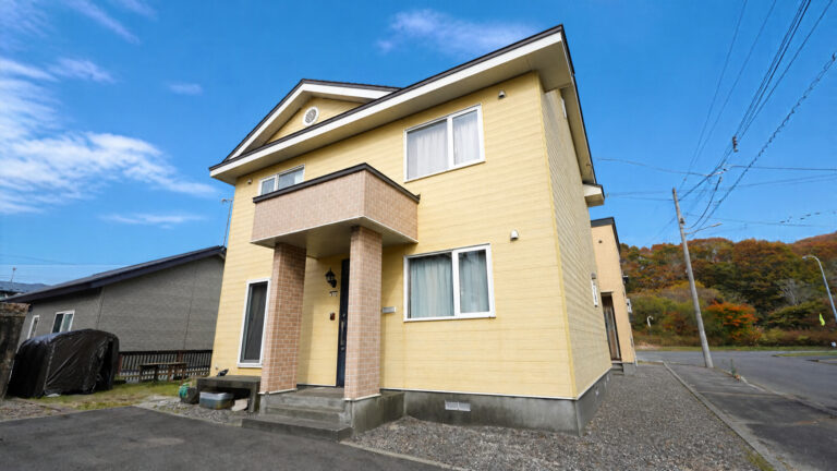 【柏木町5丁目】★ゆとりある住まいで、心豊かな毎日を★4LDK＋駐車4台